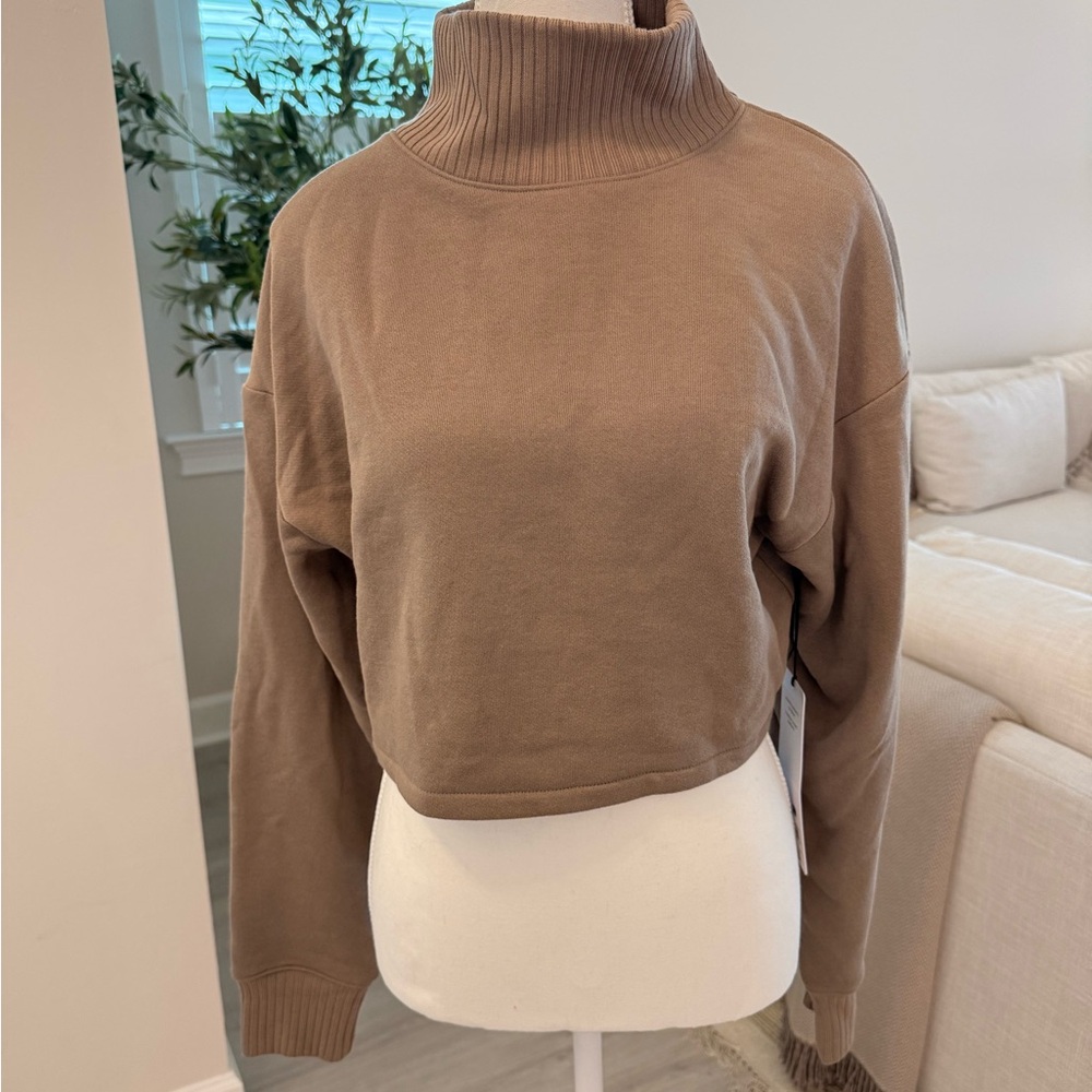 ALO Yoga Cropped Serenity Coverup - Light Cocoa